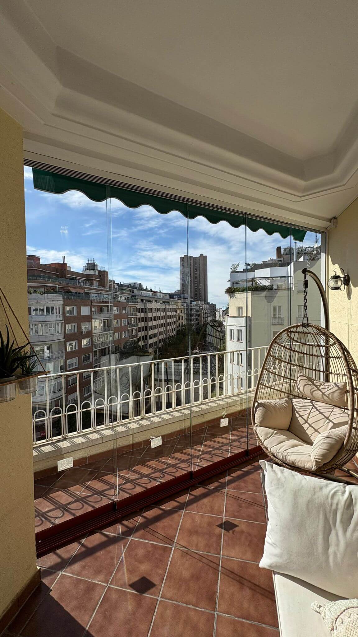 Cortina de cristal corredera en terraza - Vista principal